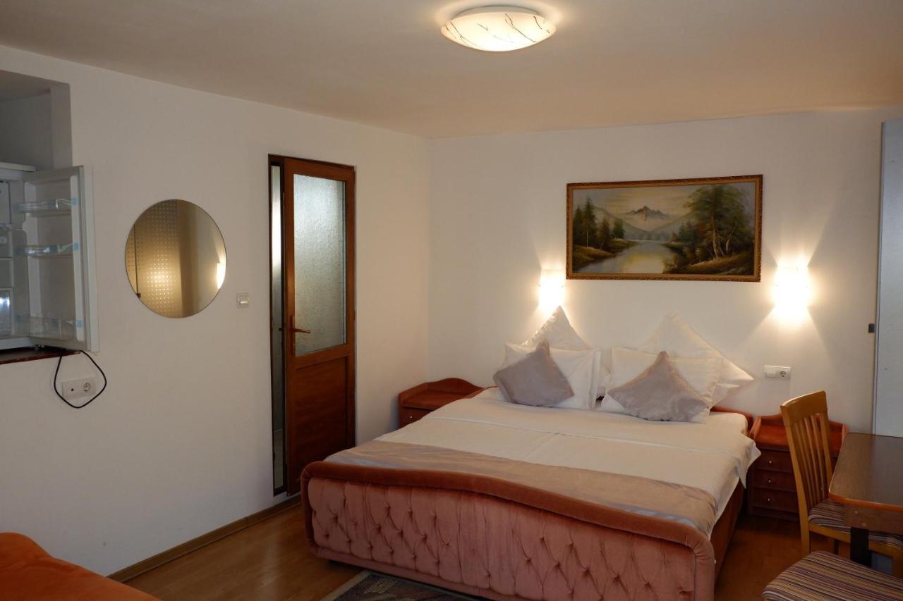 Pension Cuibul Viselor Baile Herculane Exterior photo
