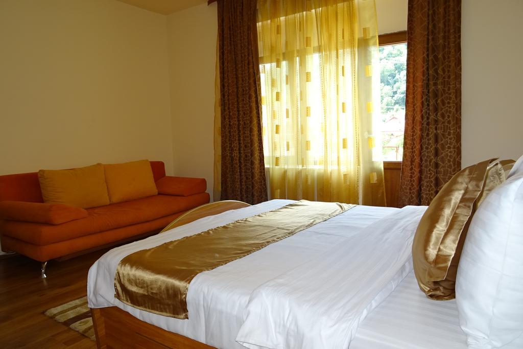 Pension Cuibul Viselor Baile Herculane Exterior photo