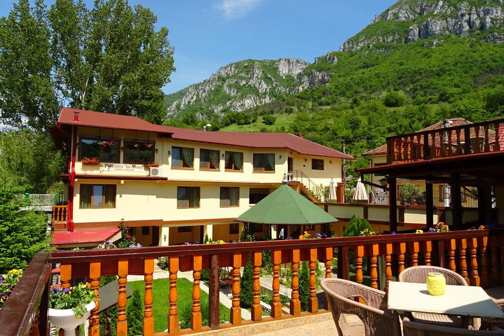 Pension Cuibul Viselor Baile Herculane Exterior photo