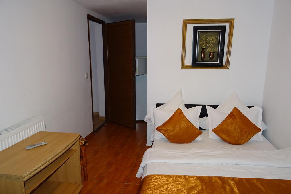 Pension Cuibul Viselor Baile Herculane Exterior photo